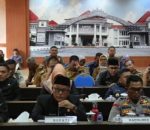 Bupati Lampung Selatan H. Nanang Ermanto menghadiri Rapat Paripurna DPRD dalam rangka Pengesahan RAPBDP