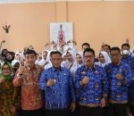 Bupati Lampung Selatan H. Nanang Ermanto melakukan diskusi terbuka dengan Mahasiswi Akademi Kebidanan (Akbid) Hampar Baiduri Kalianda di Aula Kampus setempat